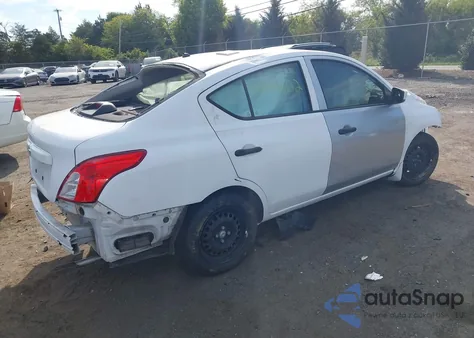 2018 Nissan Versa 1.6 S z USA, uszkodzony, nr VIN 3N1CN7AP1JL818914